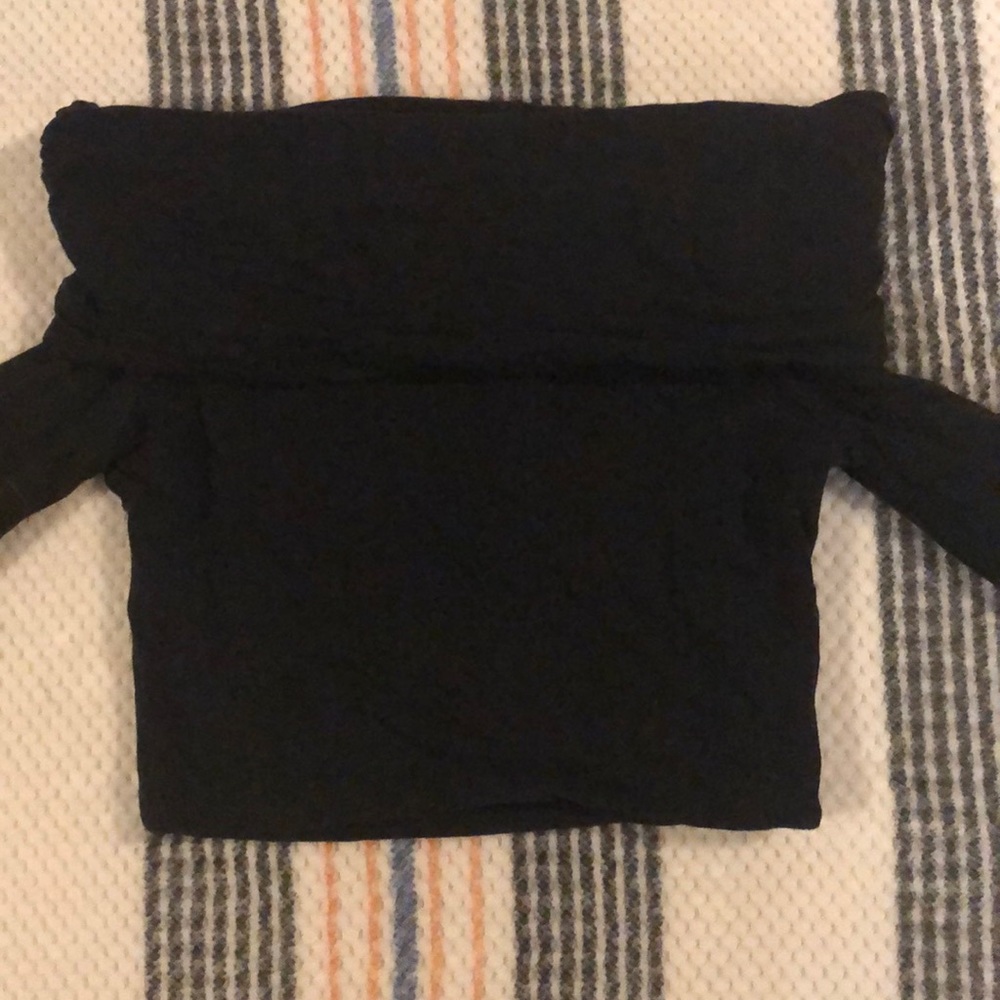 Long sleeve crop top